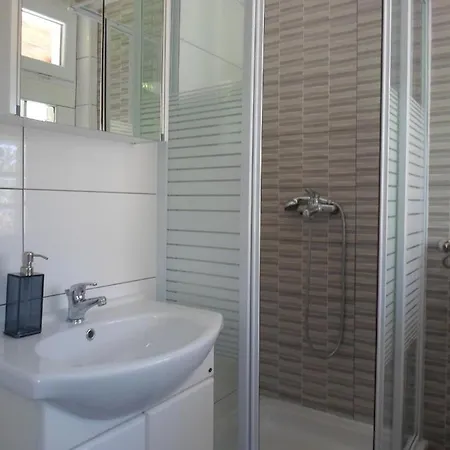 Elena Apartman Biograd na Moru